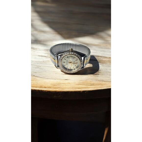 Vintage Beautiful Pierre Cardin PCD4182TC Genuine Diamonds Bezel Ladies Watch - Picture 3 of 6